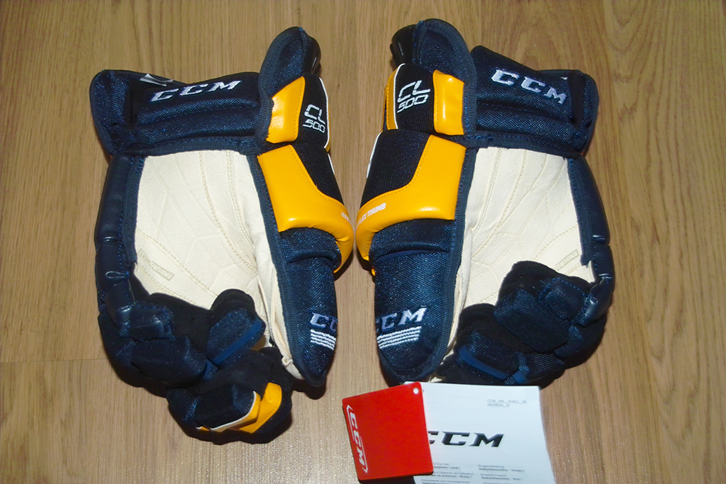 Краги 12. Краги ССМ cl500. ССМ cl500 краги хоккейные. ССМ 9040 краги. Ccm hg40 Pro stock Hockey Gloves.